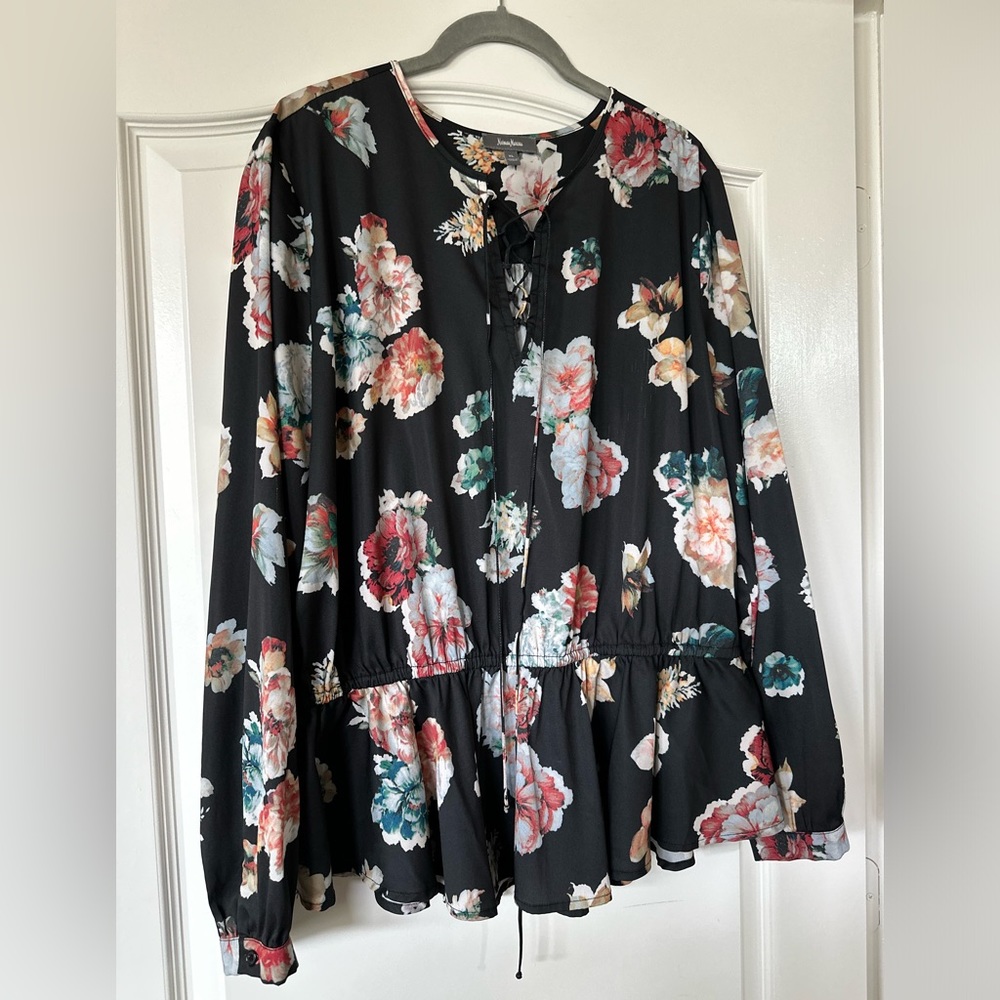 Neiman Marcus Lace Front Floral Blouse - XL